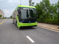 Cận cảnh chiếc xe buýt điện đầu tiên tại Việt Nam